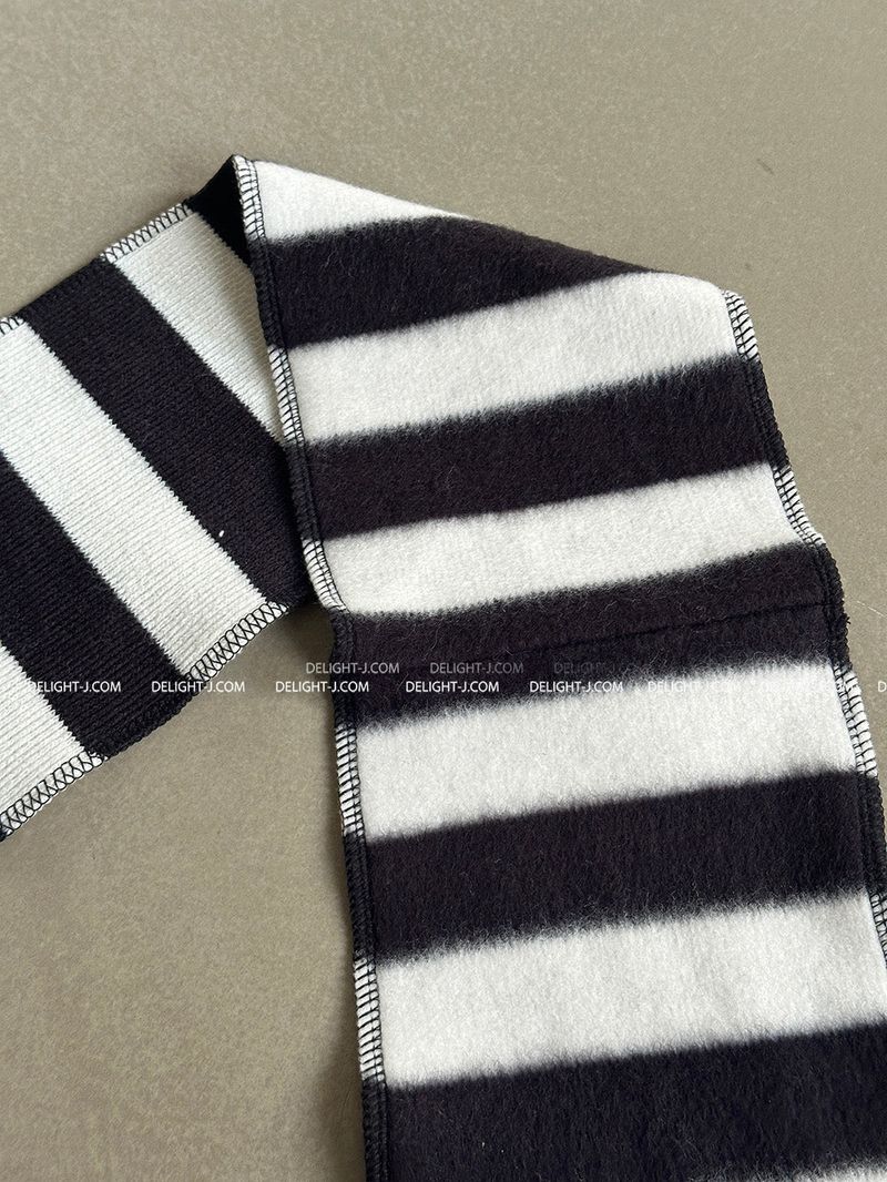 Petit striped scarf muffler