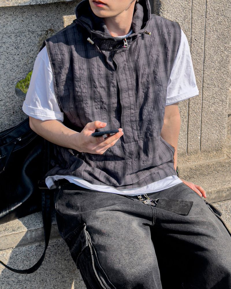 Crinkle Check Hooded Anorak Vest