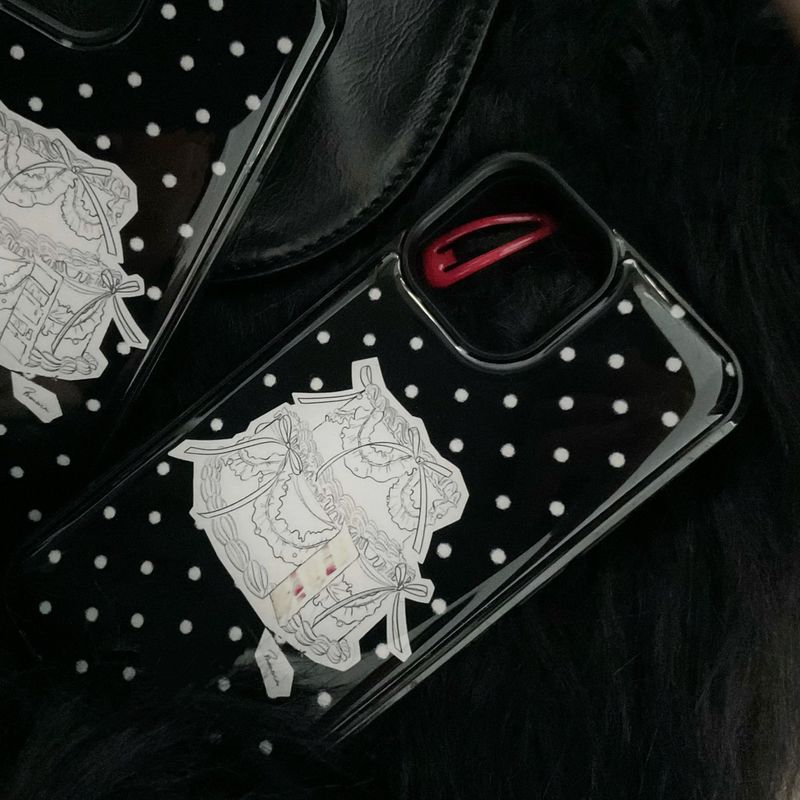 Fake cake case (Dot v. color cake)
