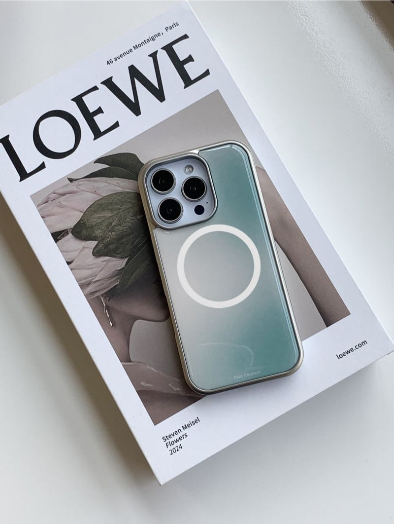 Mint Moment（ミントモーメント）の「[MADE]フォレストシルバー エポキシ iPhone MagSafeケース（Smartphone Accessories）」