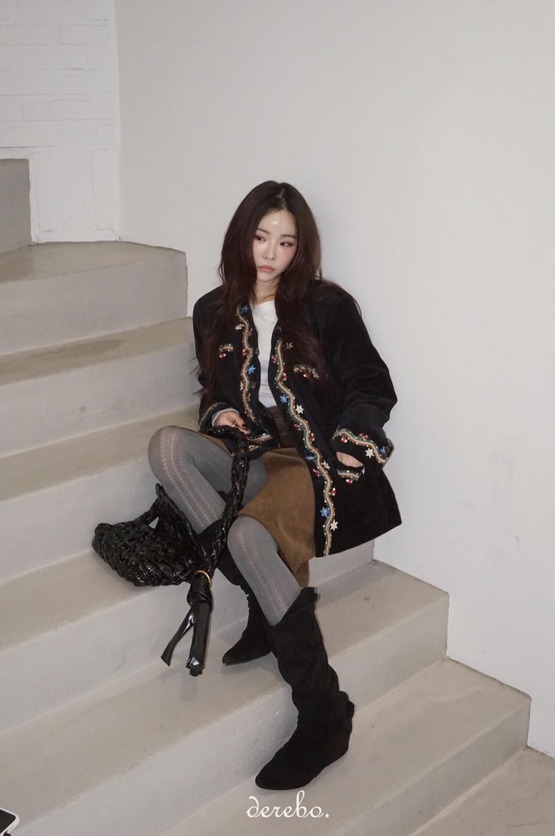 French velvet embroidered no collar jacket