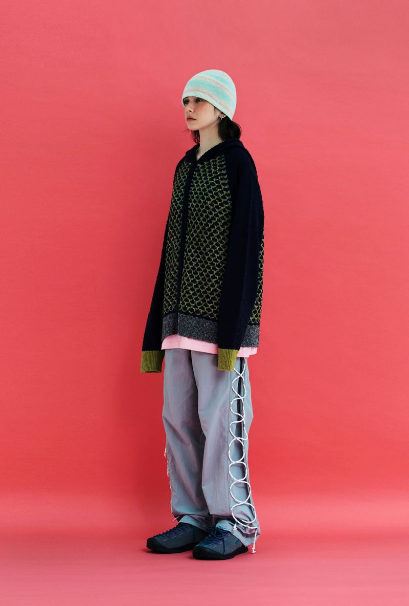 EMBOSSING CLOVER KNIT ZIP-UP HOODIE / NAVY