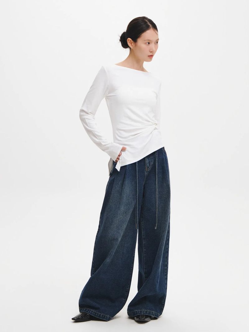 WOMAN DRAPE PIERCING T-SHIRT
