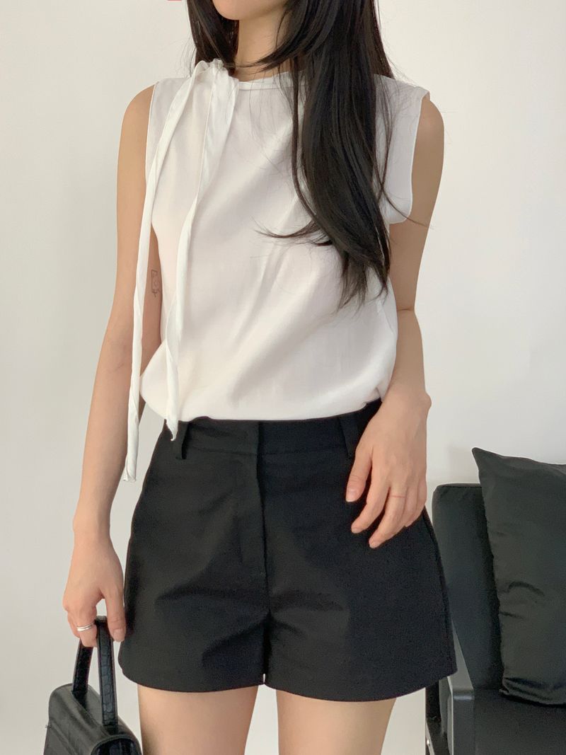 Aiden Tie Sleeveless Blouse