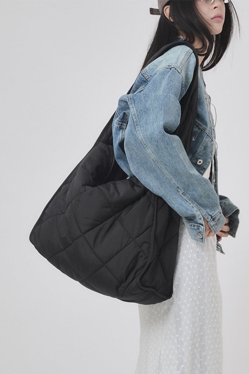 Raucohouse（ラウコハウス）の「Diamond cross big shoulder bag（Bags）」