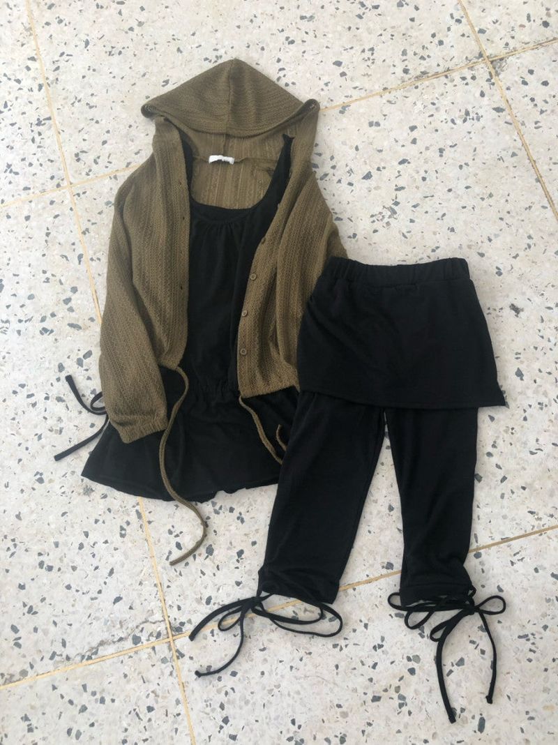 ribbon capri leggings
