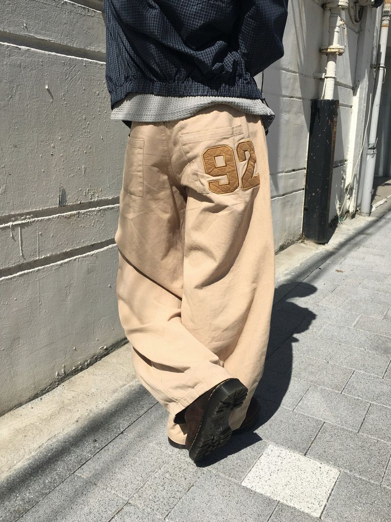 DISCERNMENT（ディサーンメント）の「ナンバリング92エンブロイダードコットンワイドパンツ 3C（パンツ）」