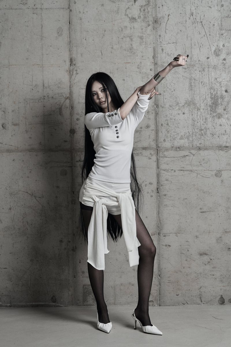 URBAN UNIQUE（アーバンユニーク）の「[label] metal button slim-fit half-sleeve top WHITE（Tops）」
