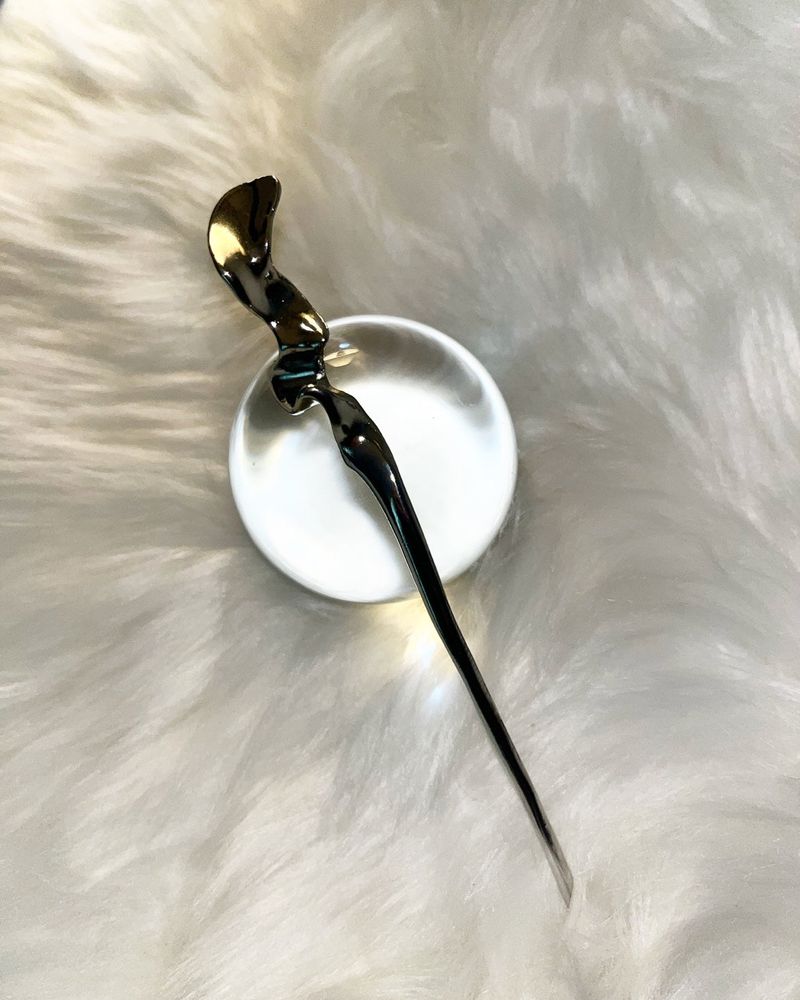 [IVE Gaeul] Silver geometry ornamental hairpin