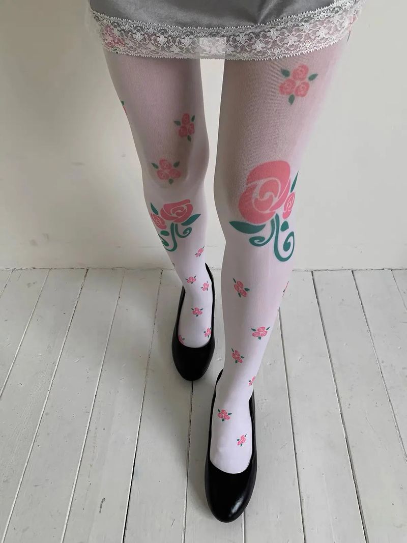 House of haus（ハウス オブ ハウス）の「ピンクローズホワイトソックス（ファッション小物）」