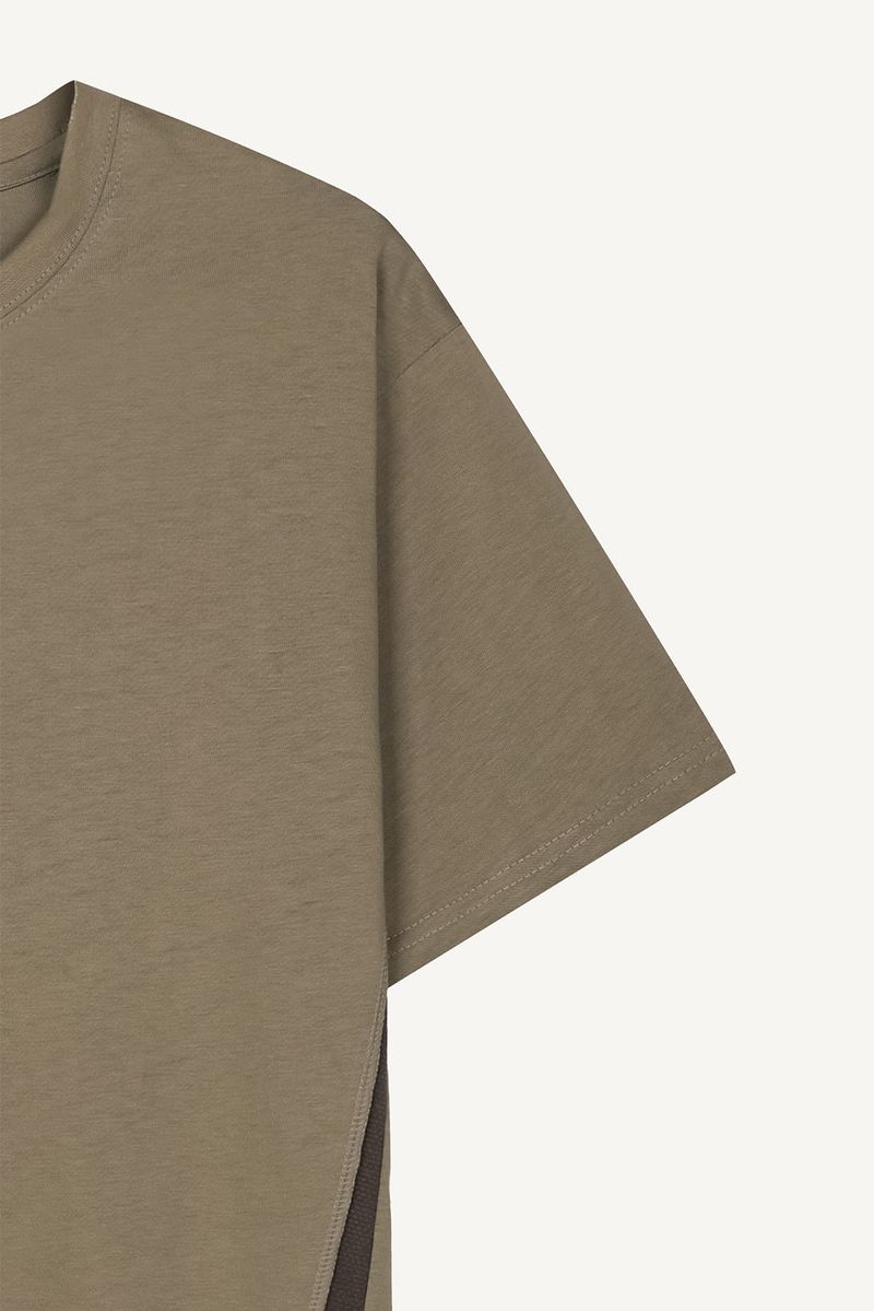 Side color matching T-shirt