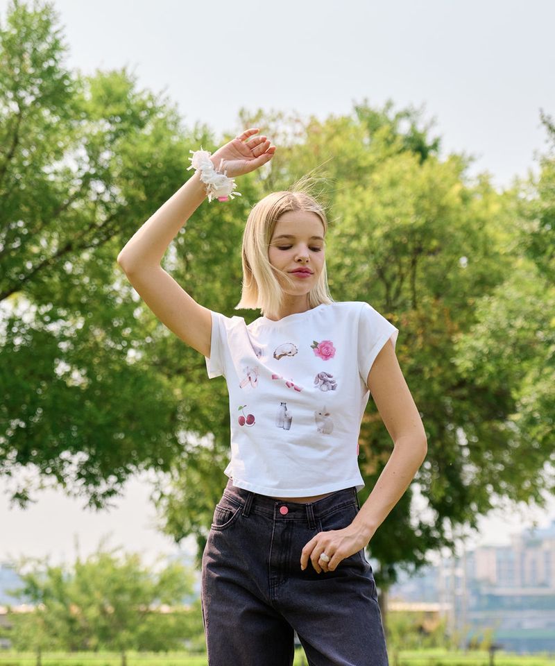 GRAPHIC CROP T WHITE