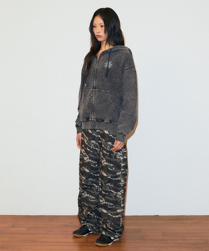 TIGER CAMO WIDE PANTS