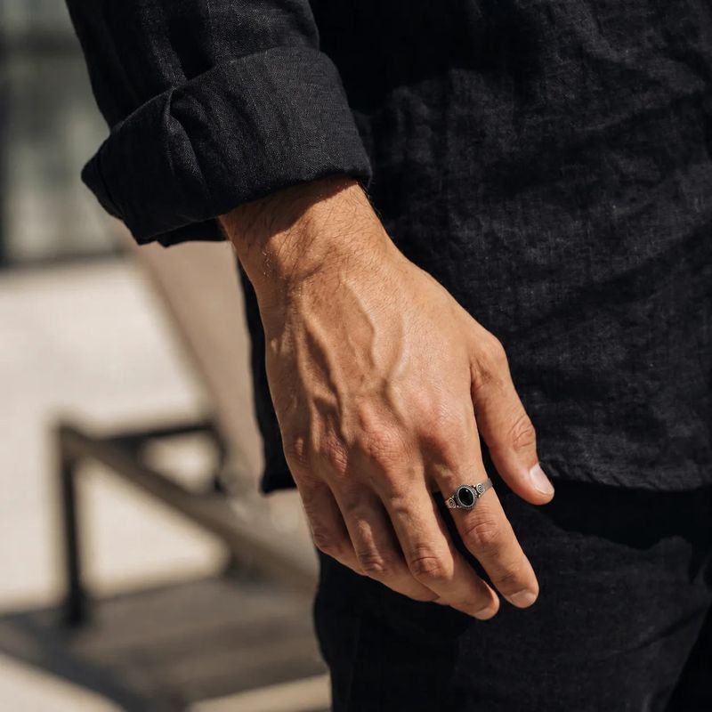 FADE MEET（フェードミート）の「Obsidian Spiral Ring（Accessories）」