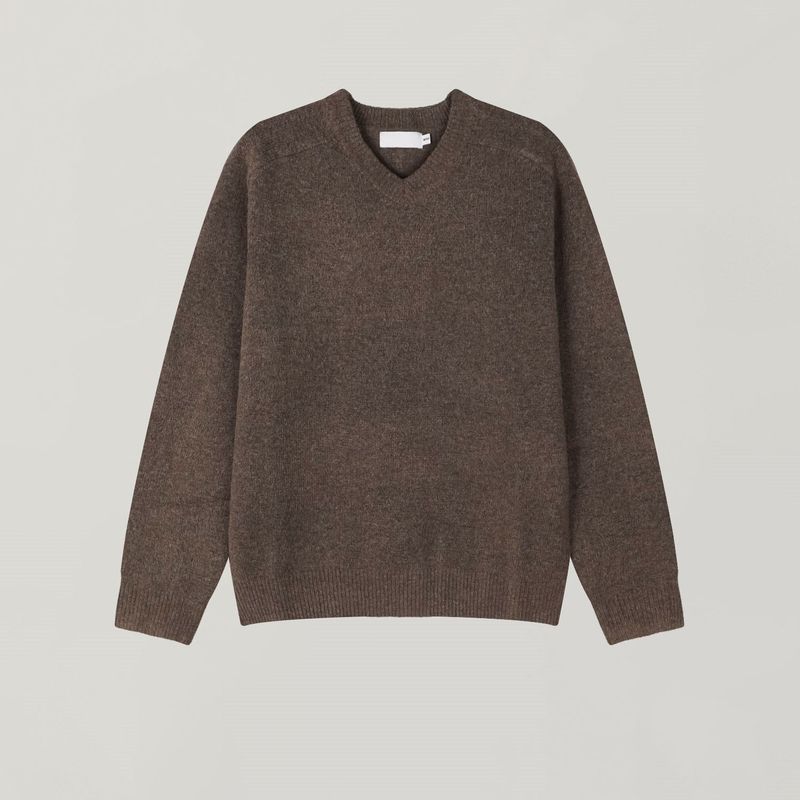 Settle line v-neck knitwear