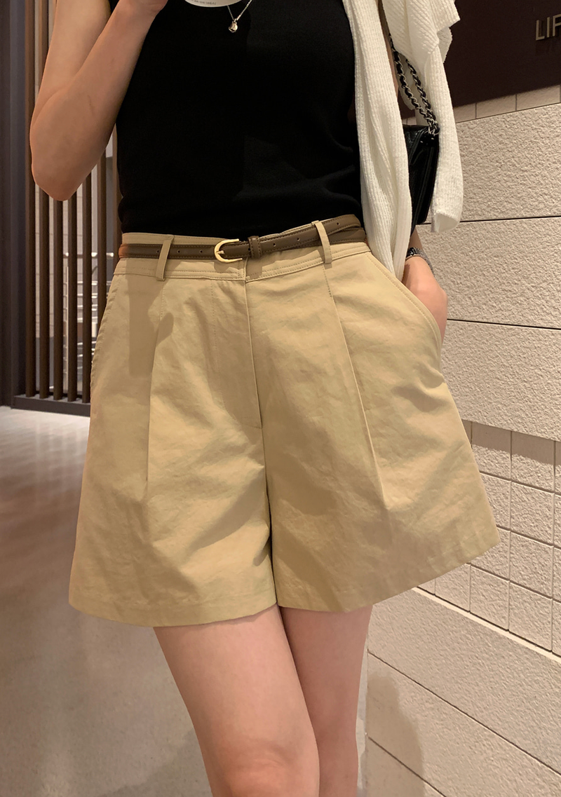 FINLEU（フィンル）の「Rear Summer Pintuck Shorts / 3 colors（Pants）」