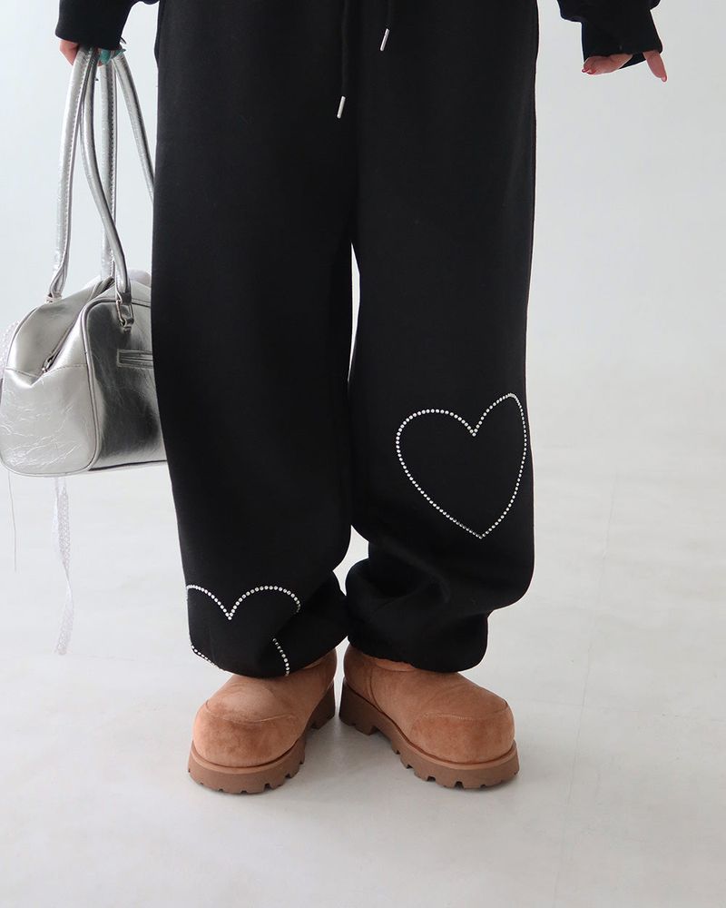 Heart Cubic Napping Hooded & Jogger Two-Piece Set