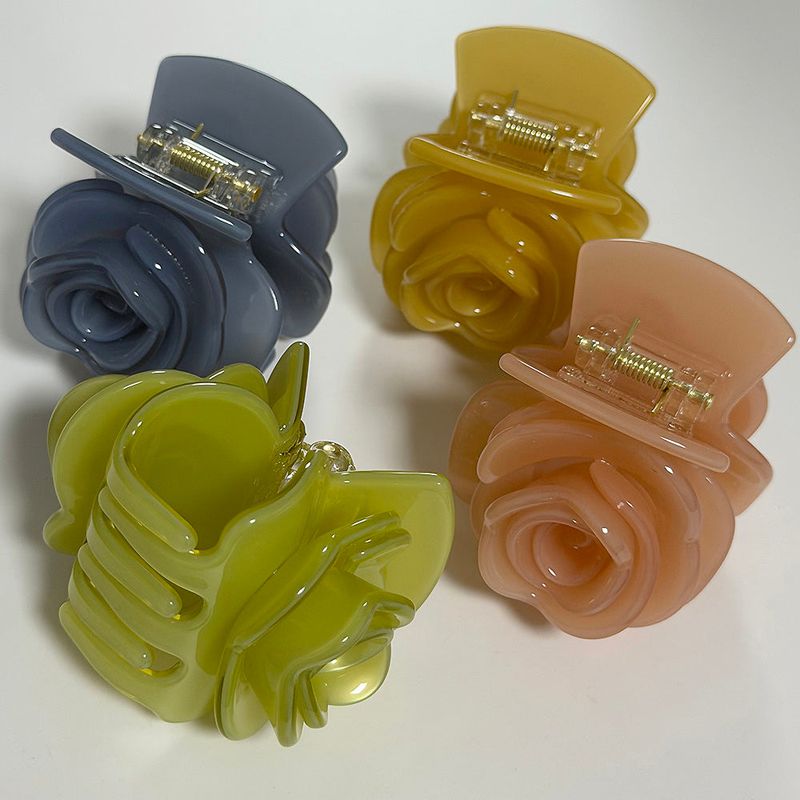 MOSXE（モスクス）の「[add color]ダブル ローズ ヘアクリップ (4color)（ヘアアクセサリー）」