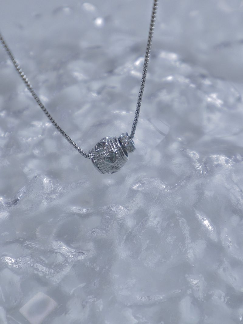 metal heart ball necklace