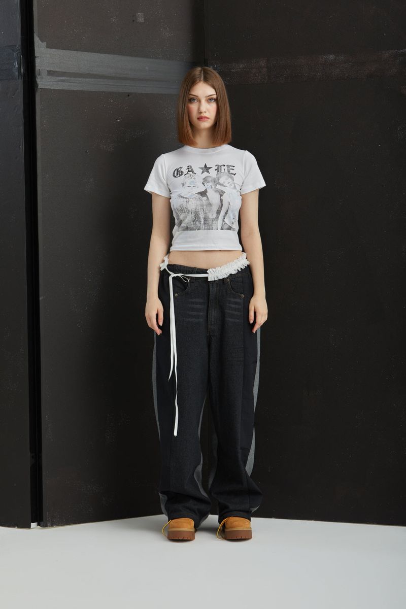 FRIENDS CROPPED T-SHIRT