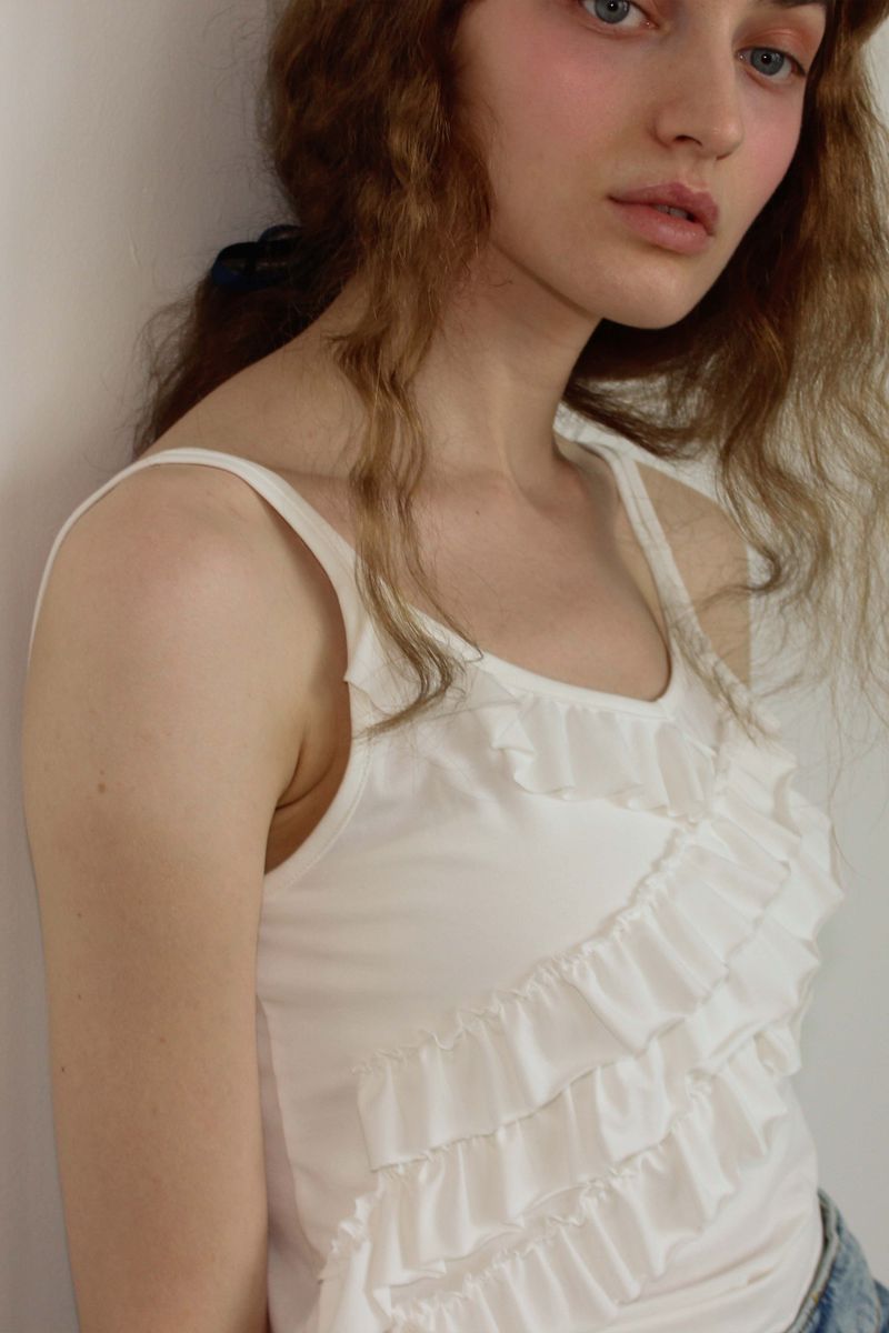 Yuheelee(ユヒリ)の「FRILL CAMI TOP / IVORY(Tops)」