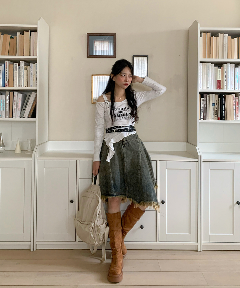 meltingyun(メルティングユン)の「ラインスエードバックルスラウチロングブーツ(シューズ)」