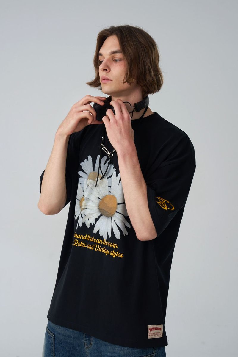 Flower Point Short-sleeved