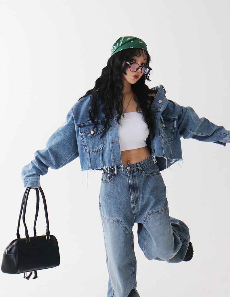 Puppy cropped jean jacket