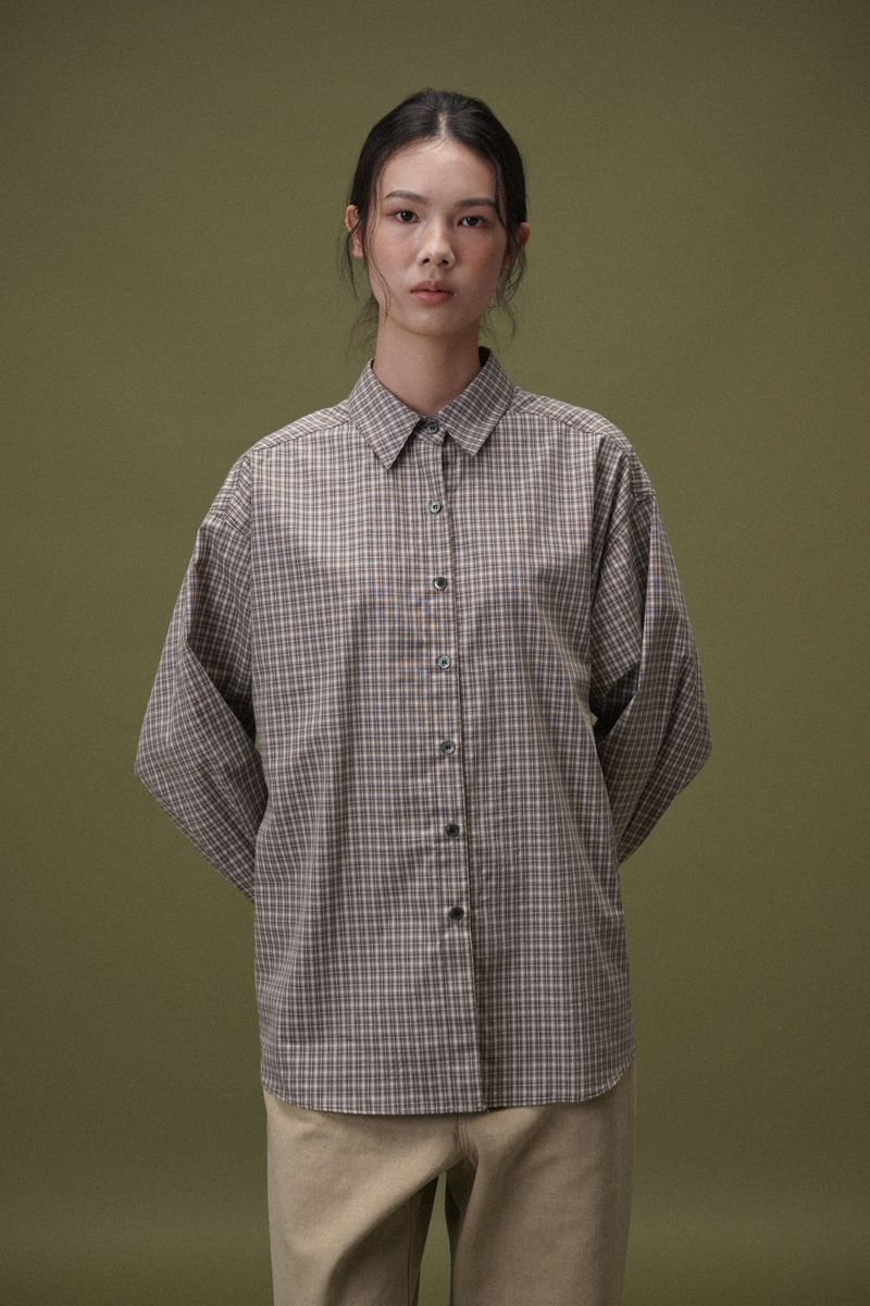 PLAT DU JOUR（プラドゥジュール）の「Classic check shirts (Brown)（Tops）」