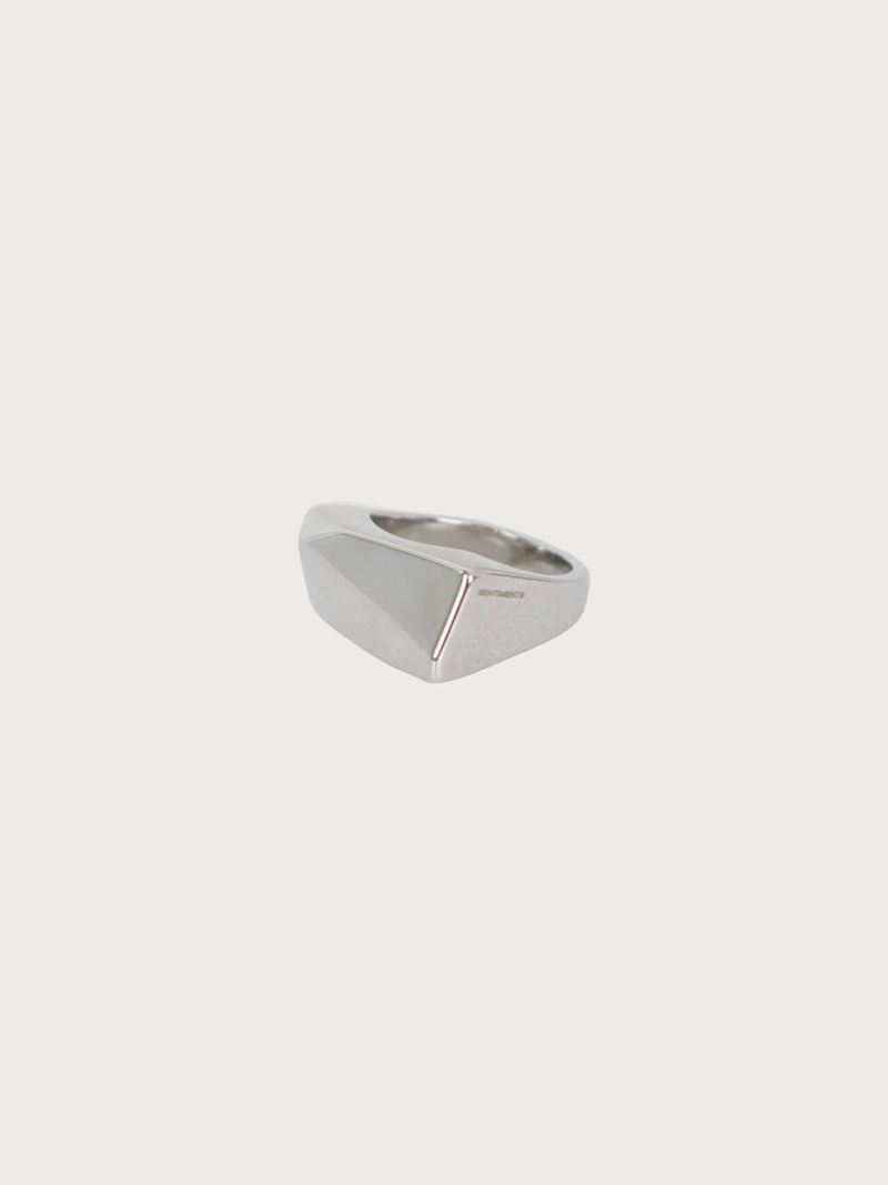 no.48 ring silver (#12 size) boa wei dong han pick