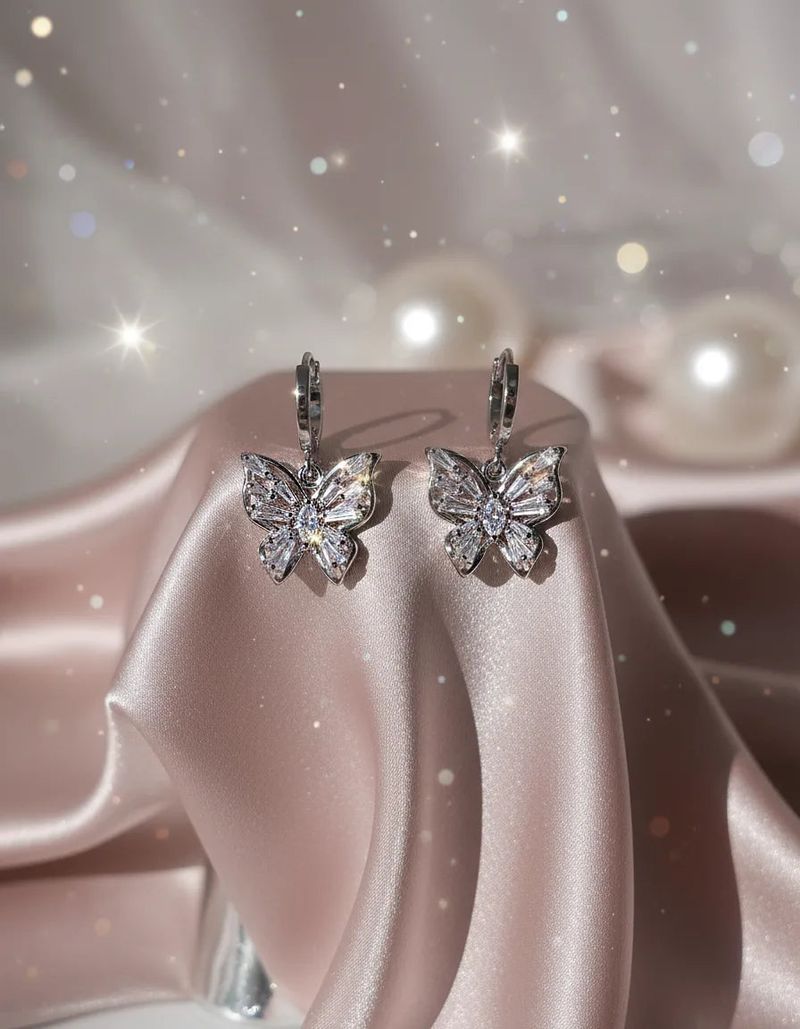 [Aespa Karina Piercing] Butterfly Fairy Huggies Piercing