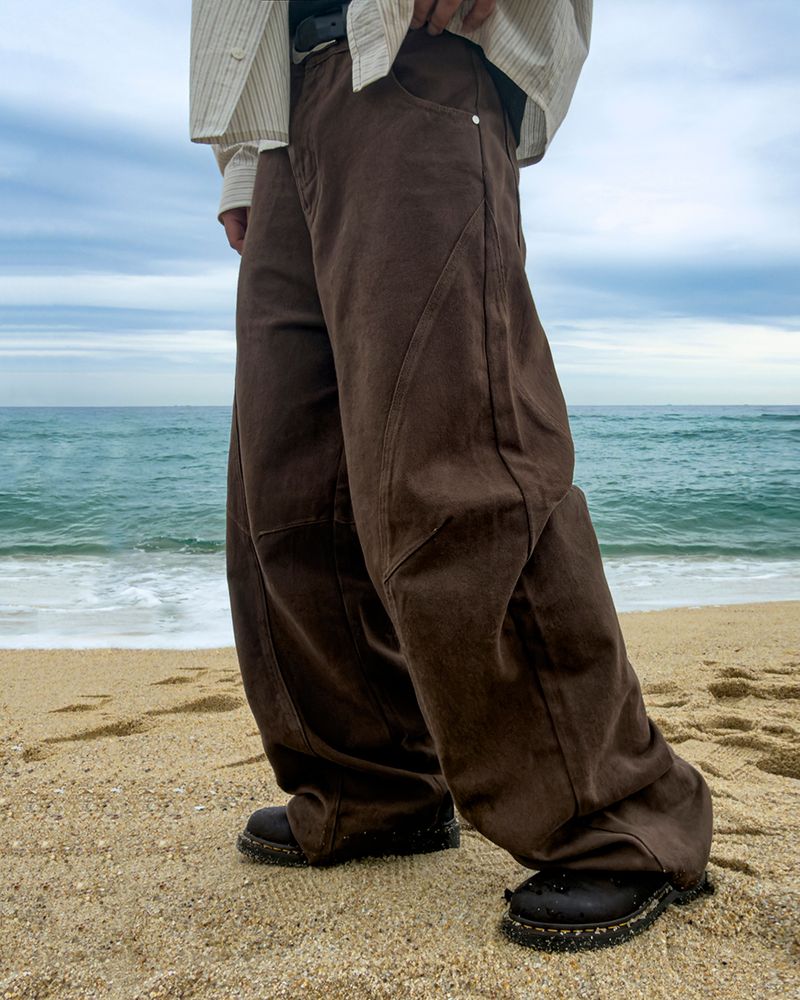 Orbit cut wide cotton pants