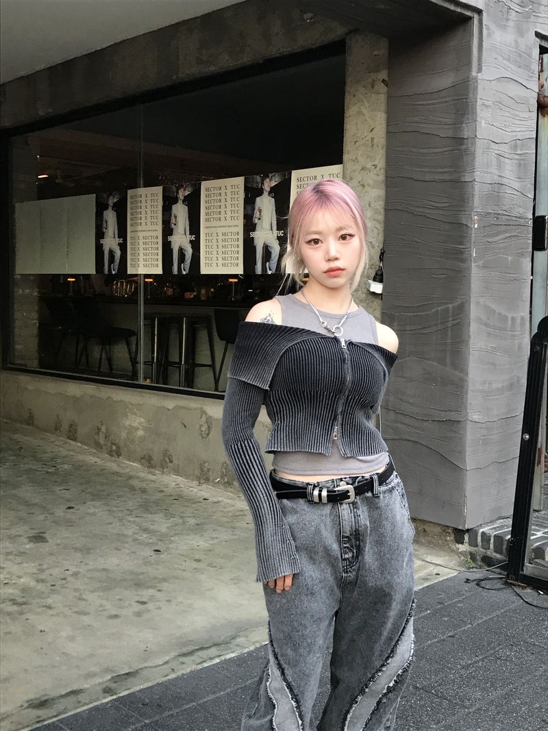 Unique cutting line grunge wide denim pants