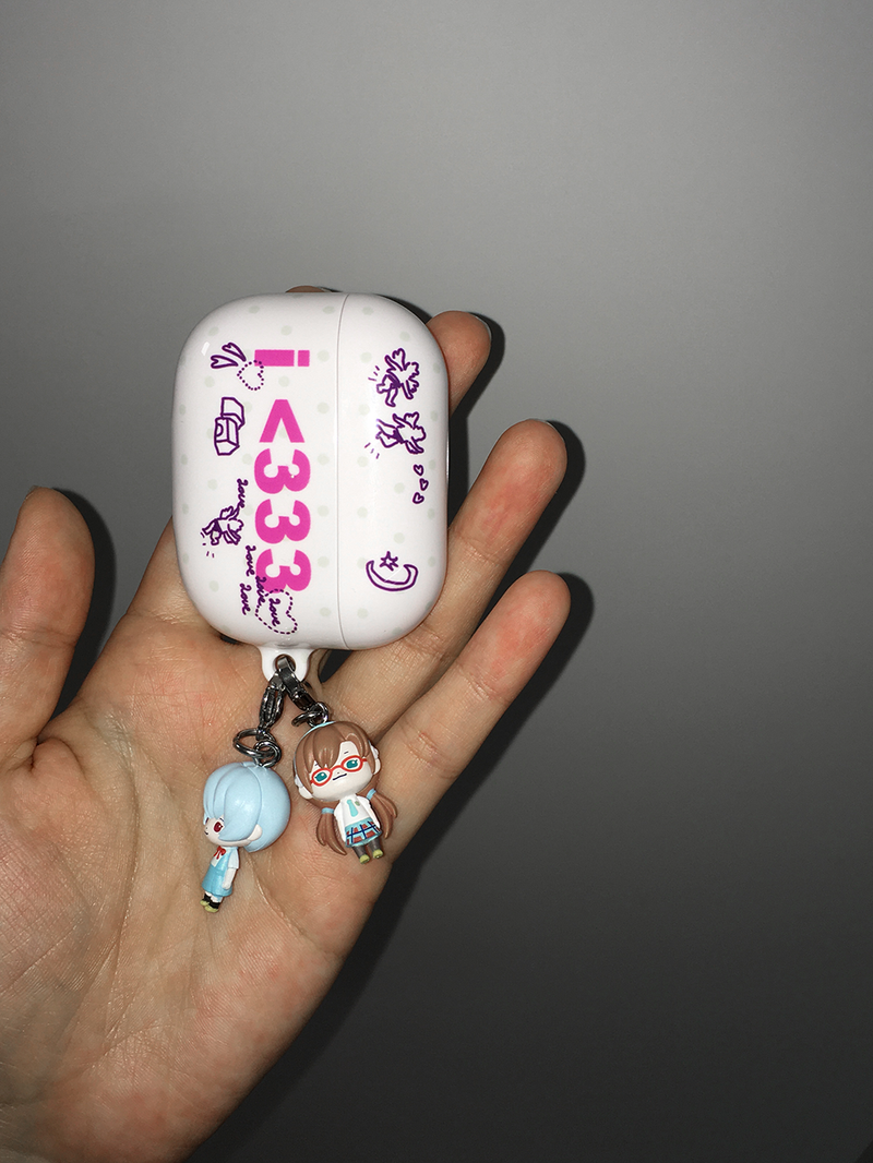 i <333 love (white) airpod case