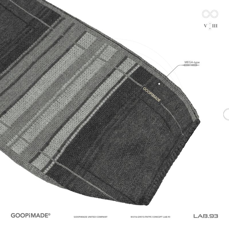 “8SE-01K” MEGA-type Plaid Knit Sweater