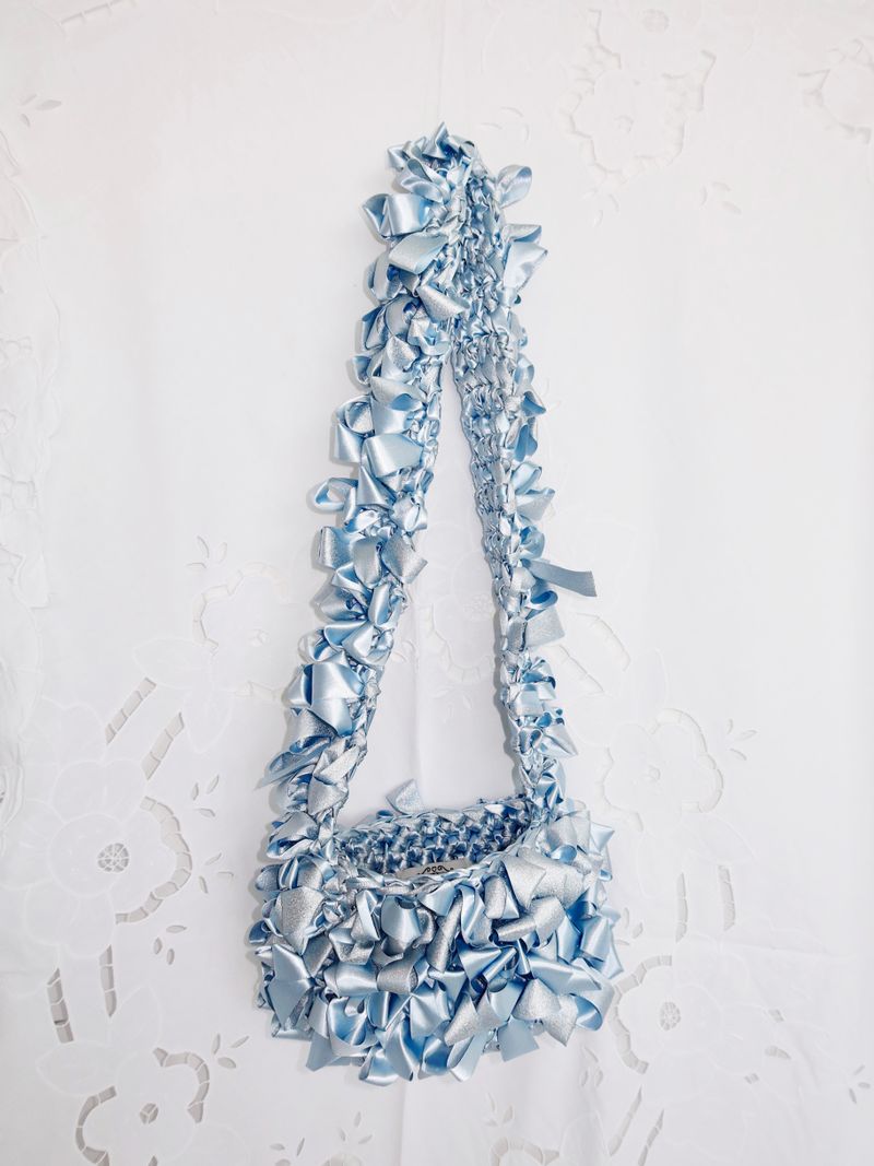 Ruffle cross sac