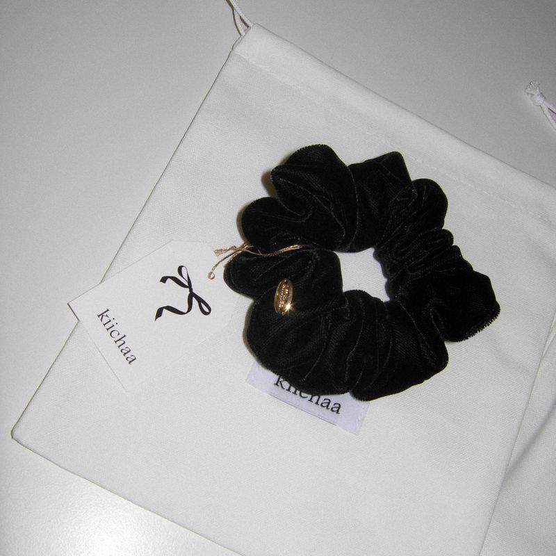Sabrin Scrunchie