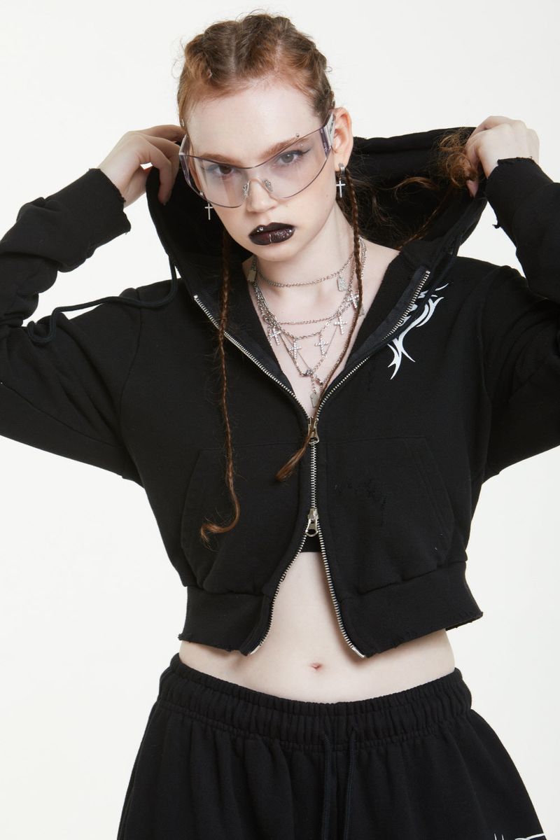 TRIVAL CROPPED HOODY