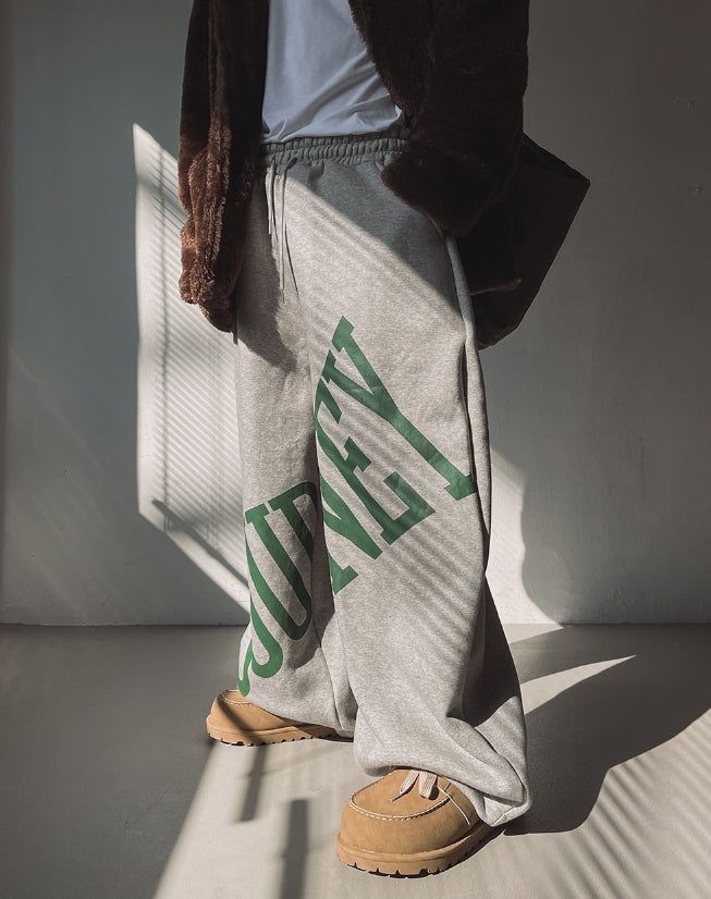 Journey Lettering Brushed Balloon Sweatpants