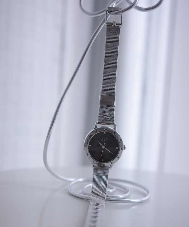 eeespace（イースペース）の「ラッキー クローバー ウォッチ (Black Gray)（アクセサリー）」