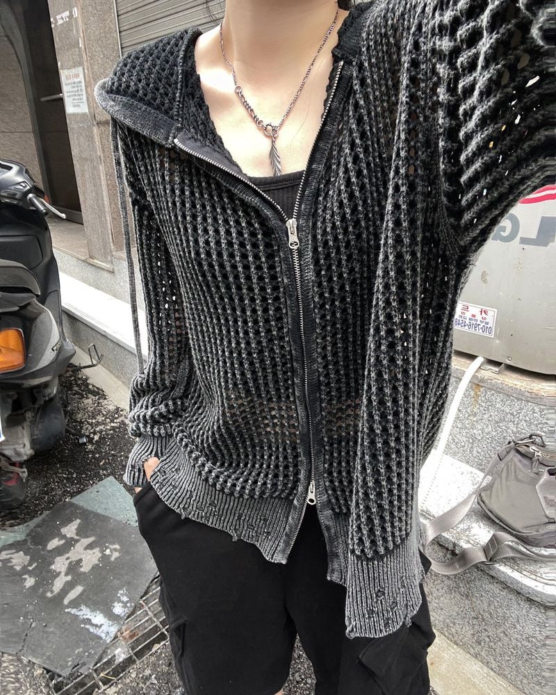 heenytsuki（ヒニツキ）の「ダイイングダメージメッシュフードジップアップ（トップス）」
