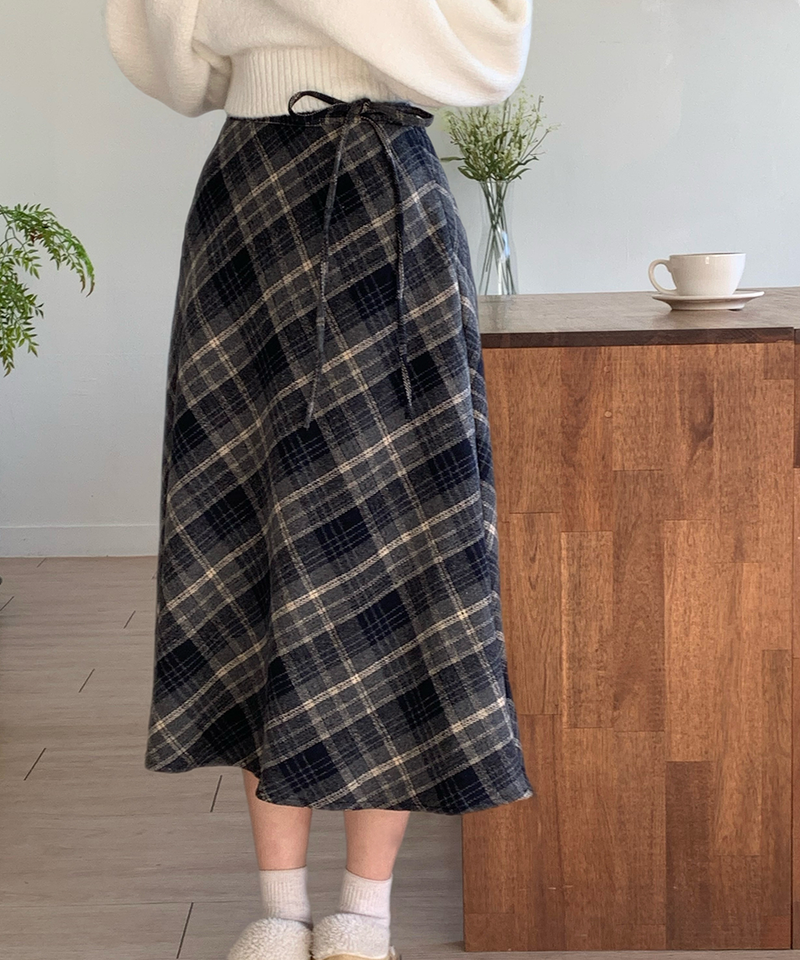 Betty Check Skirt