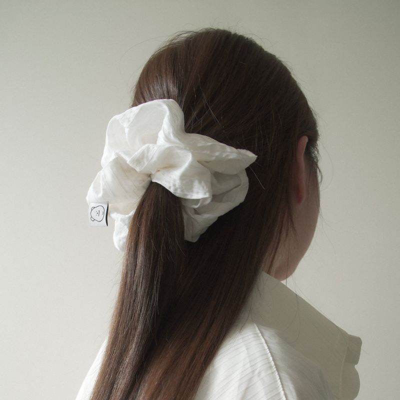 TUTEOGI（トゥトギ）の「TUTEOGI ‘Rhythm’ scrunchie #002 (L size)（Hair Accessories）」