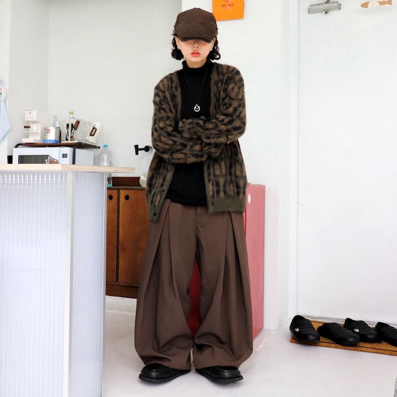HundoP（ハンドピー）の「ワイドダブルピンタックストリングスラックス（パンツ）」