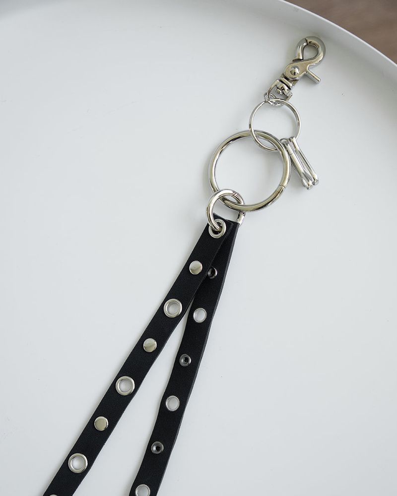 Eyelet long key ring