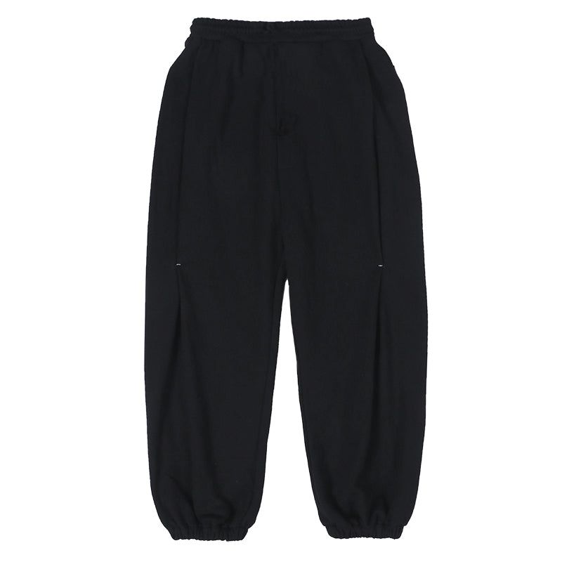 RELABEL（リレーベル）の「RELABEL  Loose-fit Trousers with Stitched Knee Details and Tapered Ankle（Pants）」