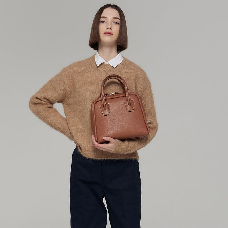 BORDER BAG MEDIUM BROWN