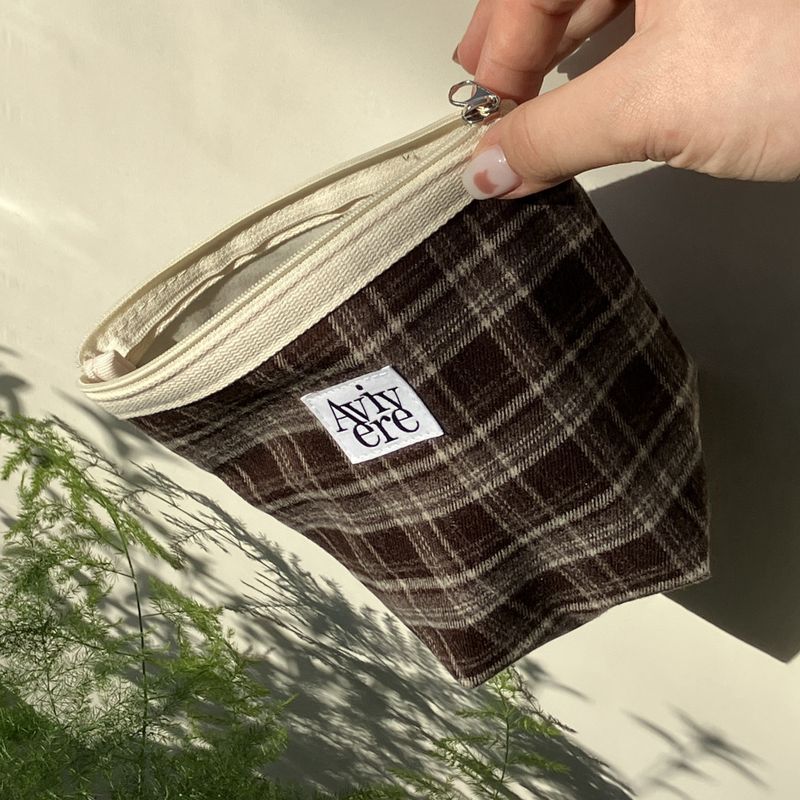 classic pouch_check browngrey