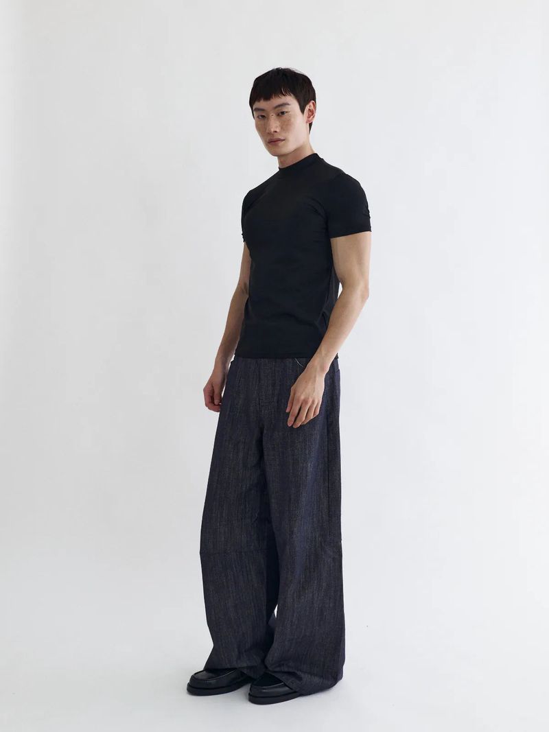 26SS TP3 High-Neck Slim-Fit Cropped Tee