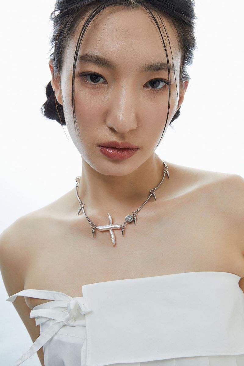Wave07 horn necklace